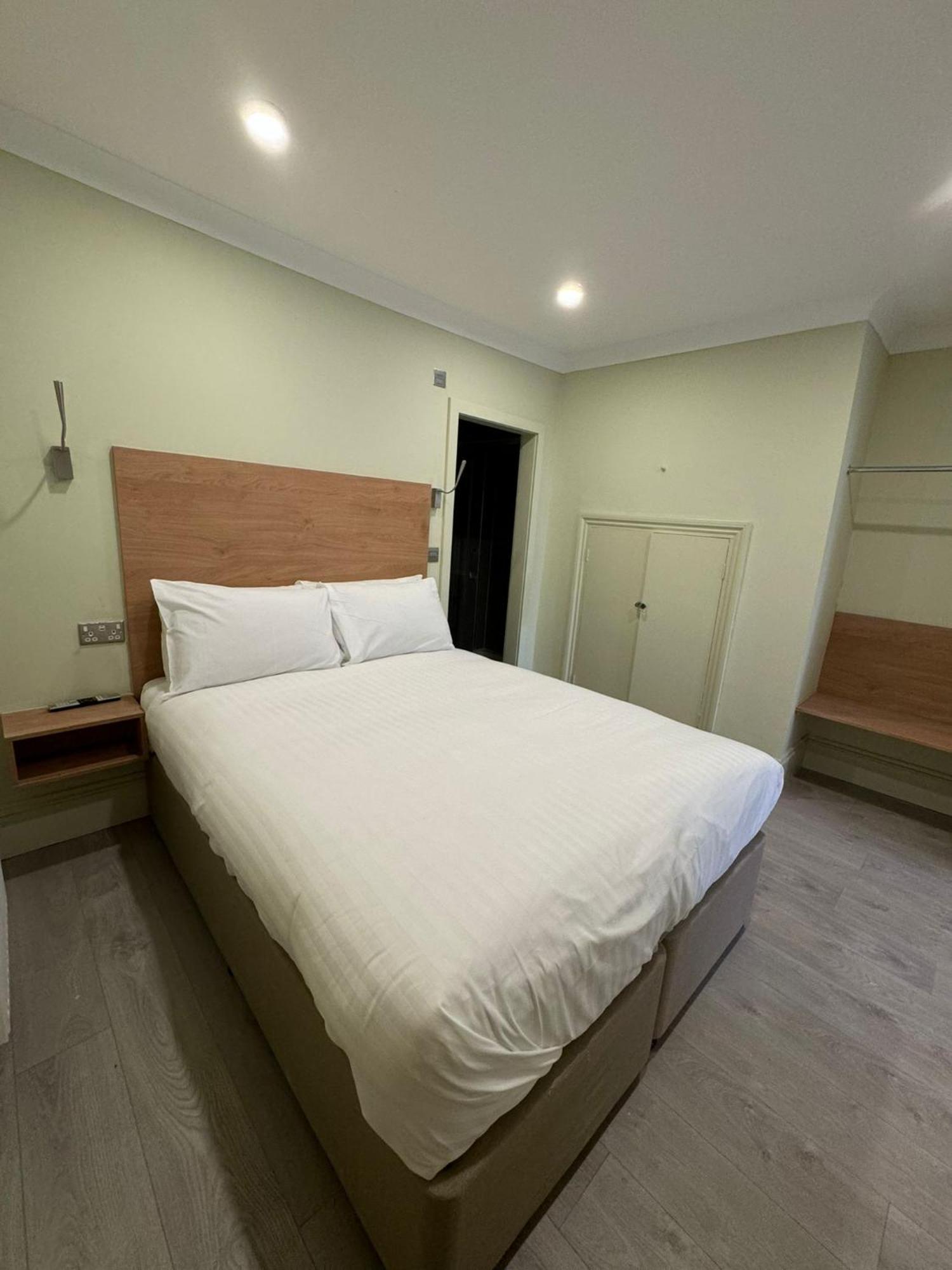 Marldon Olympia Hotel Лондон Экстерьер фото